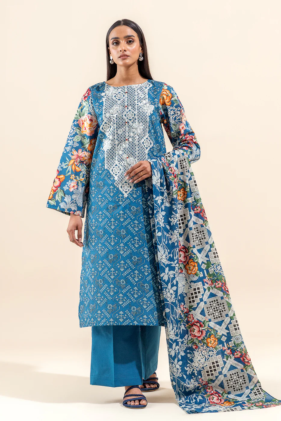3 PIECE EMBROIDERED LAWN SUIT-CERULEAN AFFAIR (UNSTITCHED) - Image 6