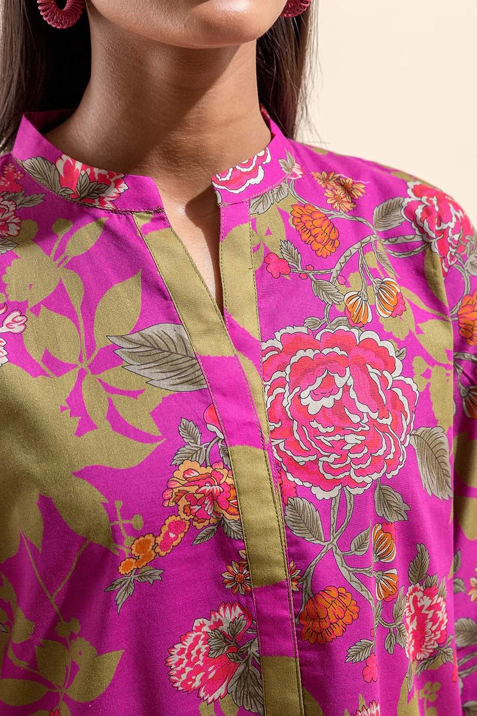 3 PIECE PRINTED LAWN SUIT-FLORET PUNCH (UNSTITCHED) - Image 4