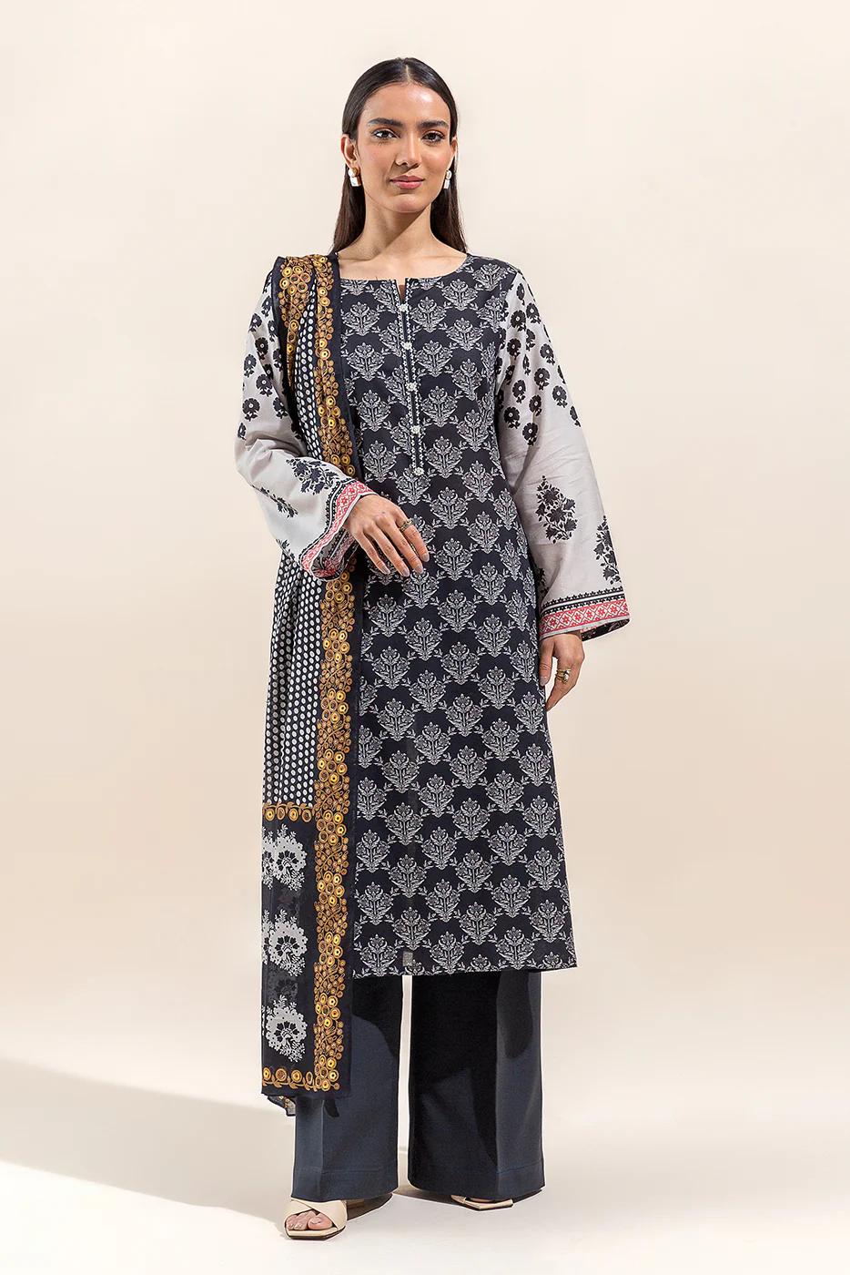 3 PIECE PRINTED LAWN SUIT-BLACK ONYX (UNSTITCHED) - Image 2