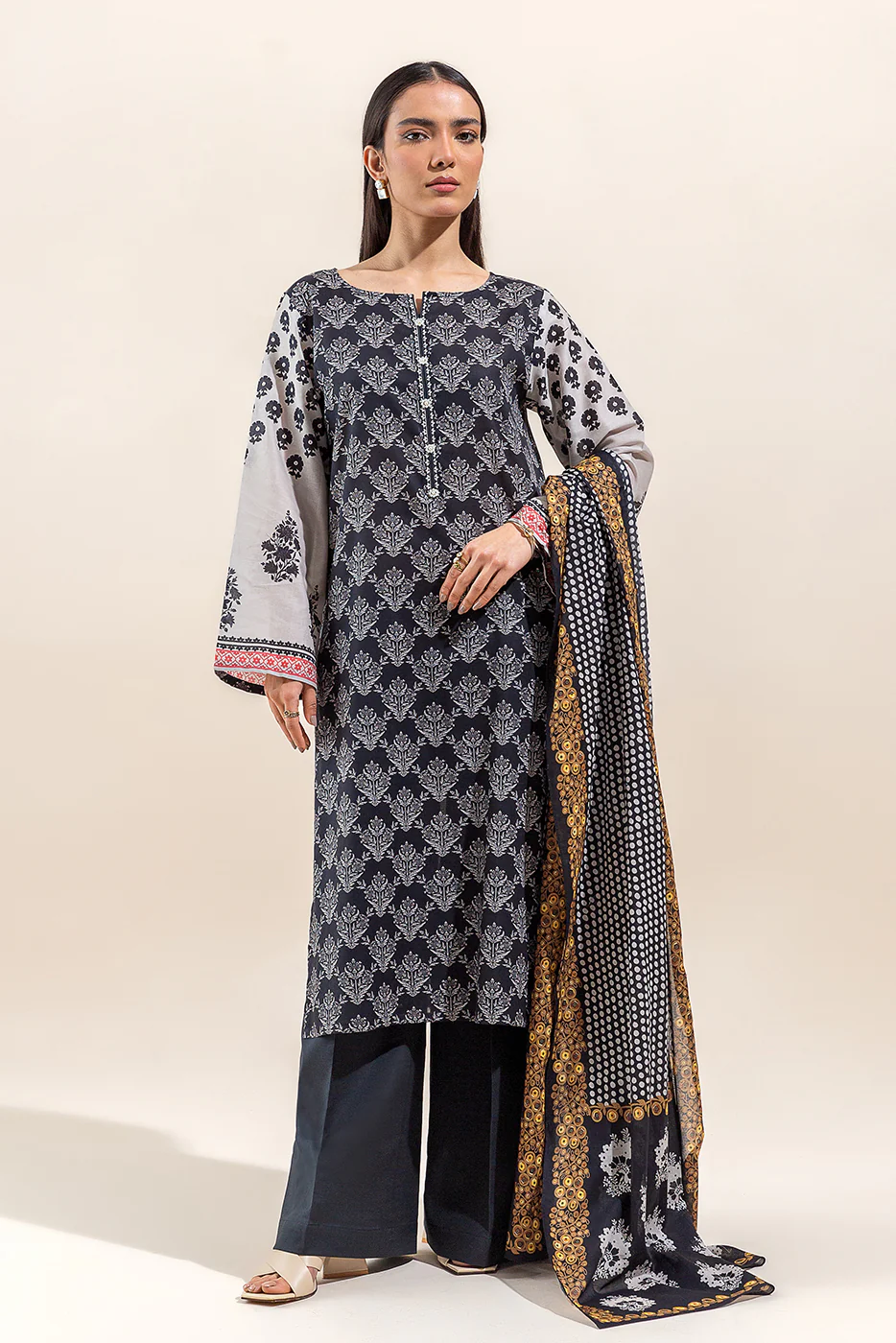 3 PIECE PRINTED LAWN SUIT-BLACK ONYX (UNSTITCHED) - Image 6