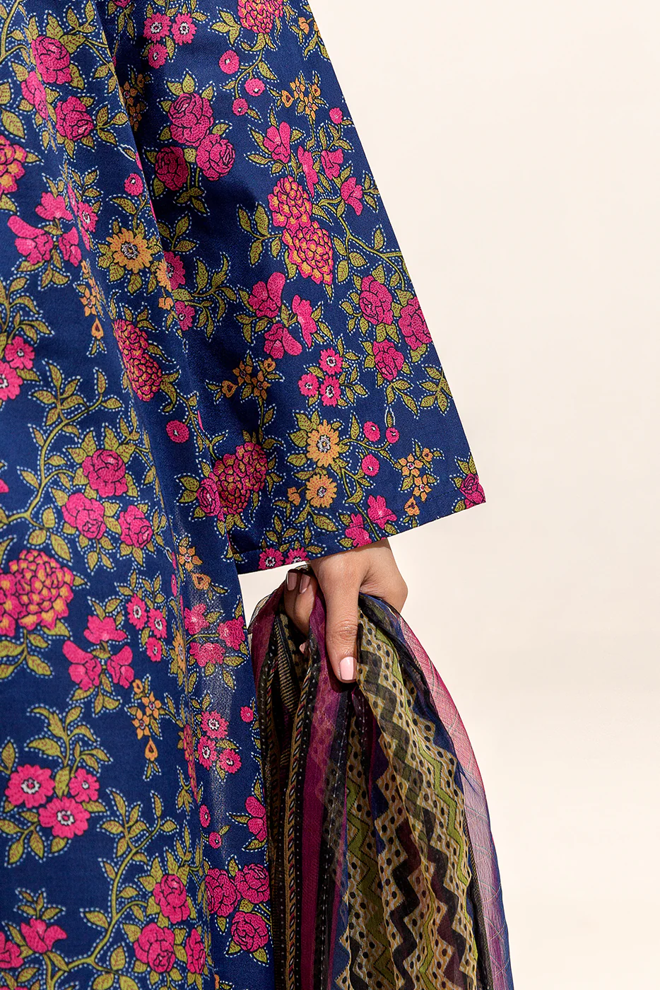 3 PIECE PRINTED LAWN SUIT-FLORET BLOOM (UNSTITCHED) - Image 3