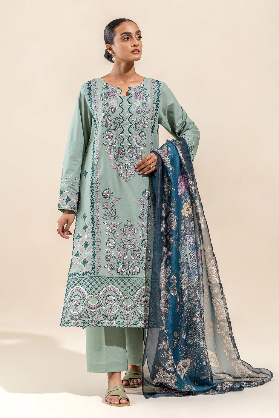 3 PIECE EMBROIDERED LAWN SUIT-TRERON FLECK (UNSTITCHED) - Image 6