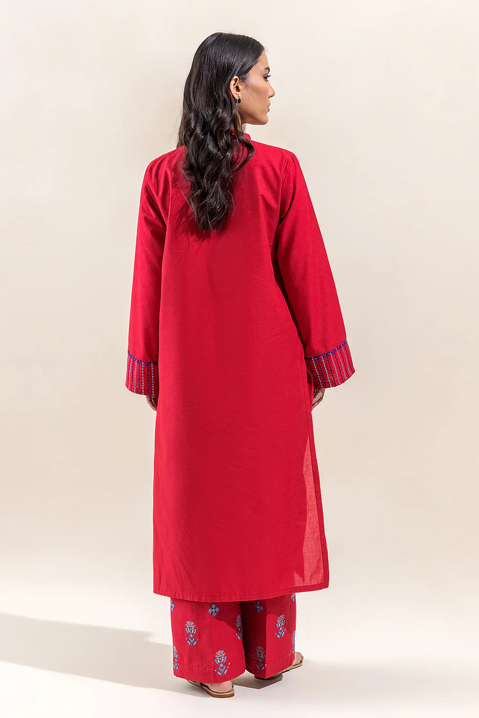 2 PIECE EMBROIDERED LAWN SUIT-RASPBERRY BLUSH (UNSTITCHED) - Image 5