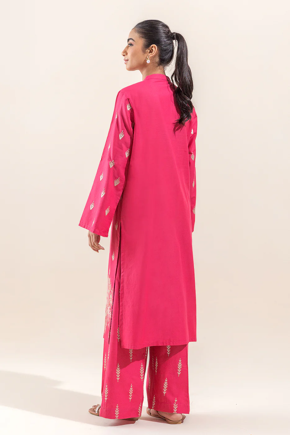 2 PIECE EMBROIDERED LAWN SUIT-PARADISE ROSE (UNSTITCHED) - Image 5