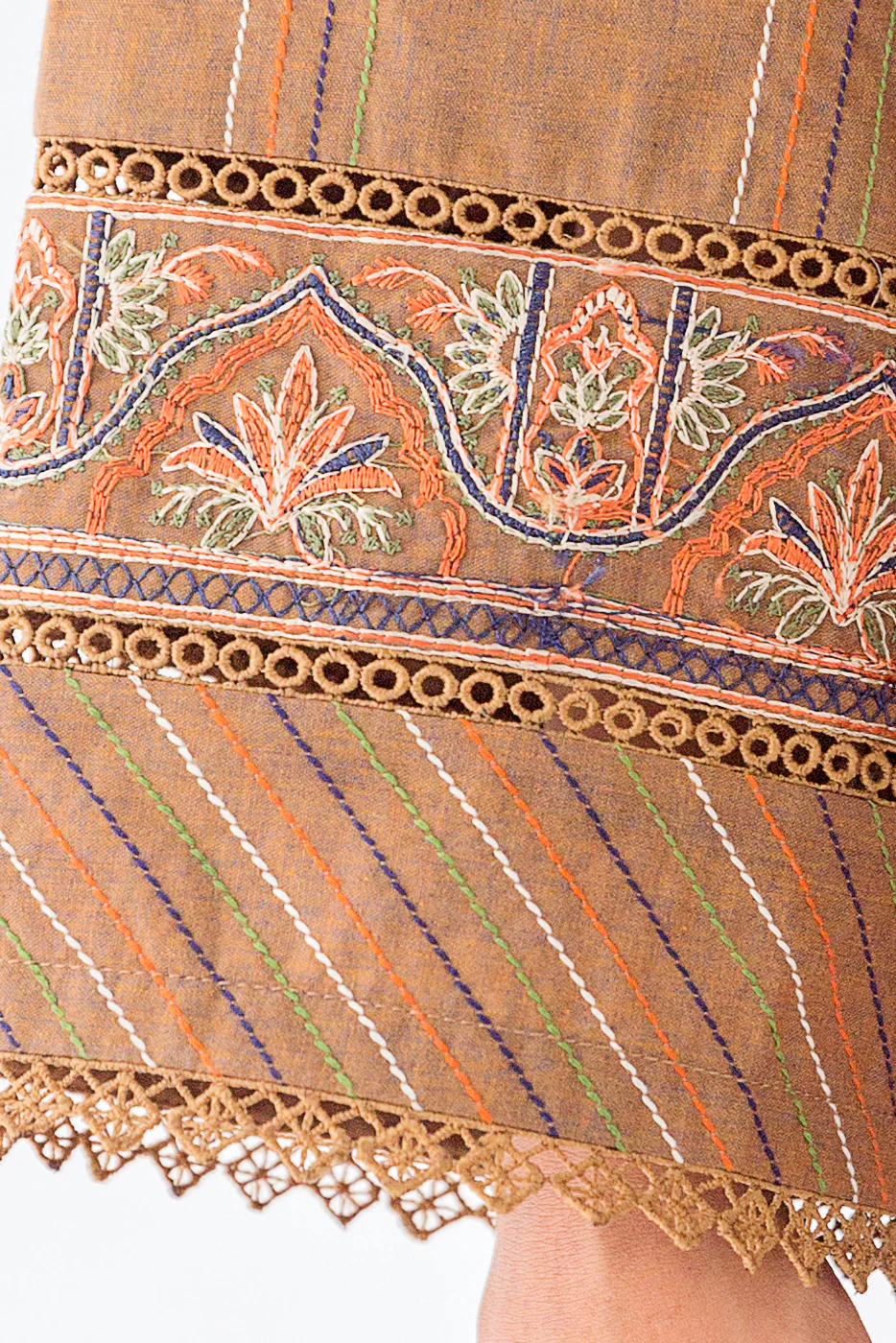 3 PIECE - EMBROIDERED TWO TONE SUIT - DELISH MOCHA (UNSTITCHED) - Image 5