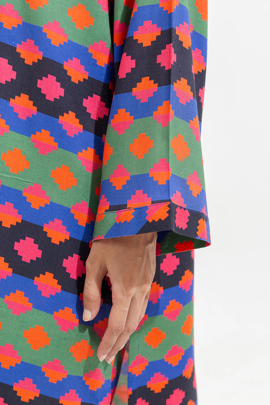 2 PIECE PRINTED VISCOSE SUIT (PRET) - Image 3