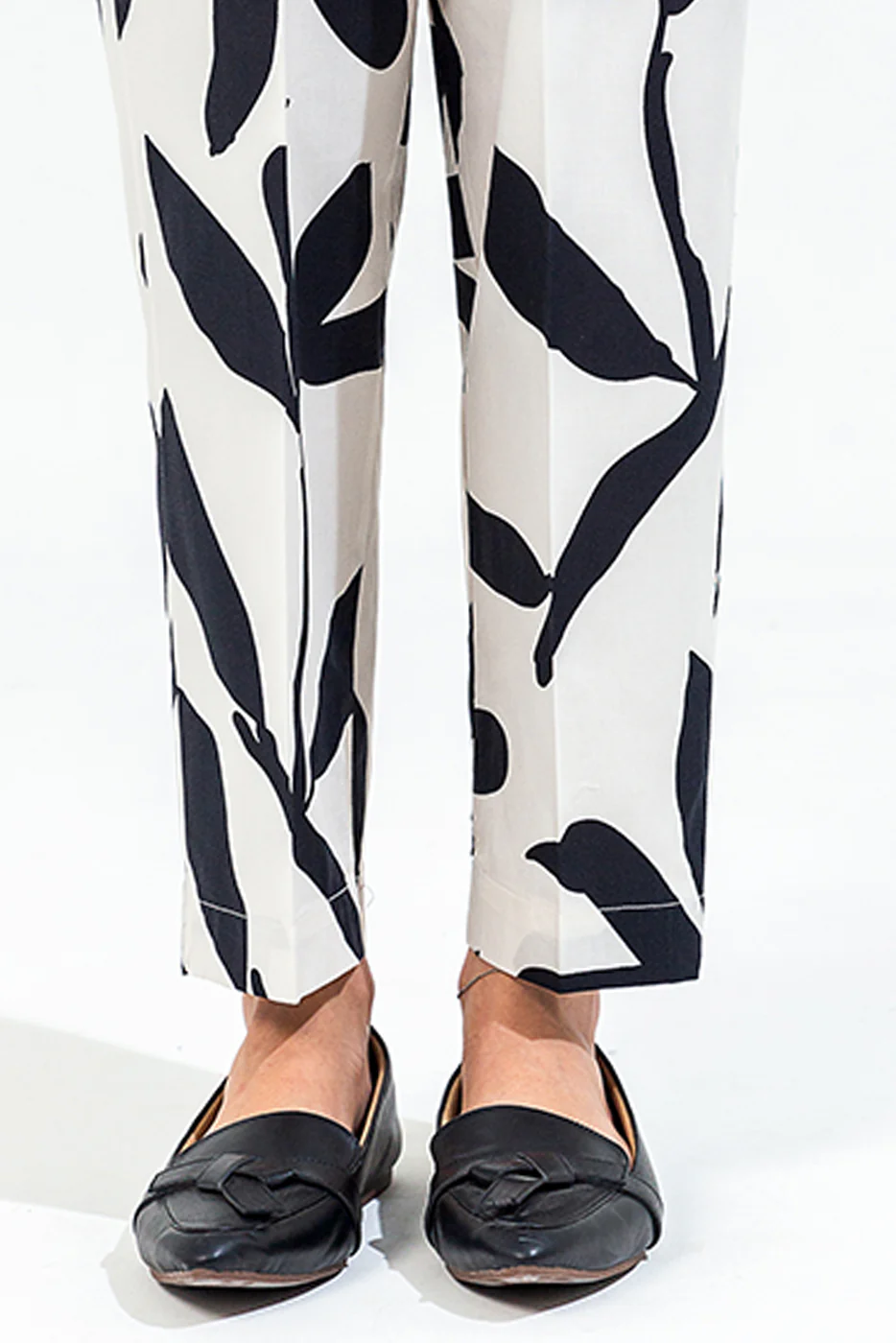 BASIC STRAIGHT PANTS - Image 2