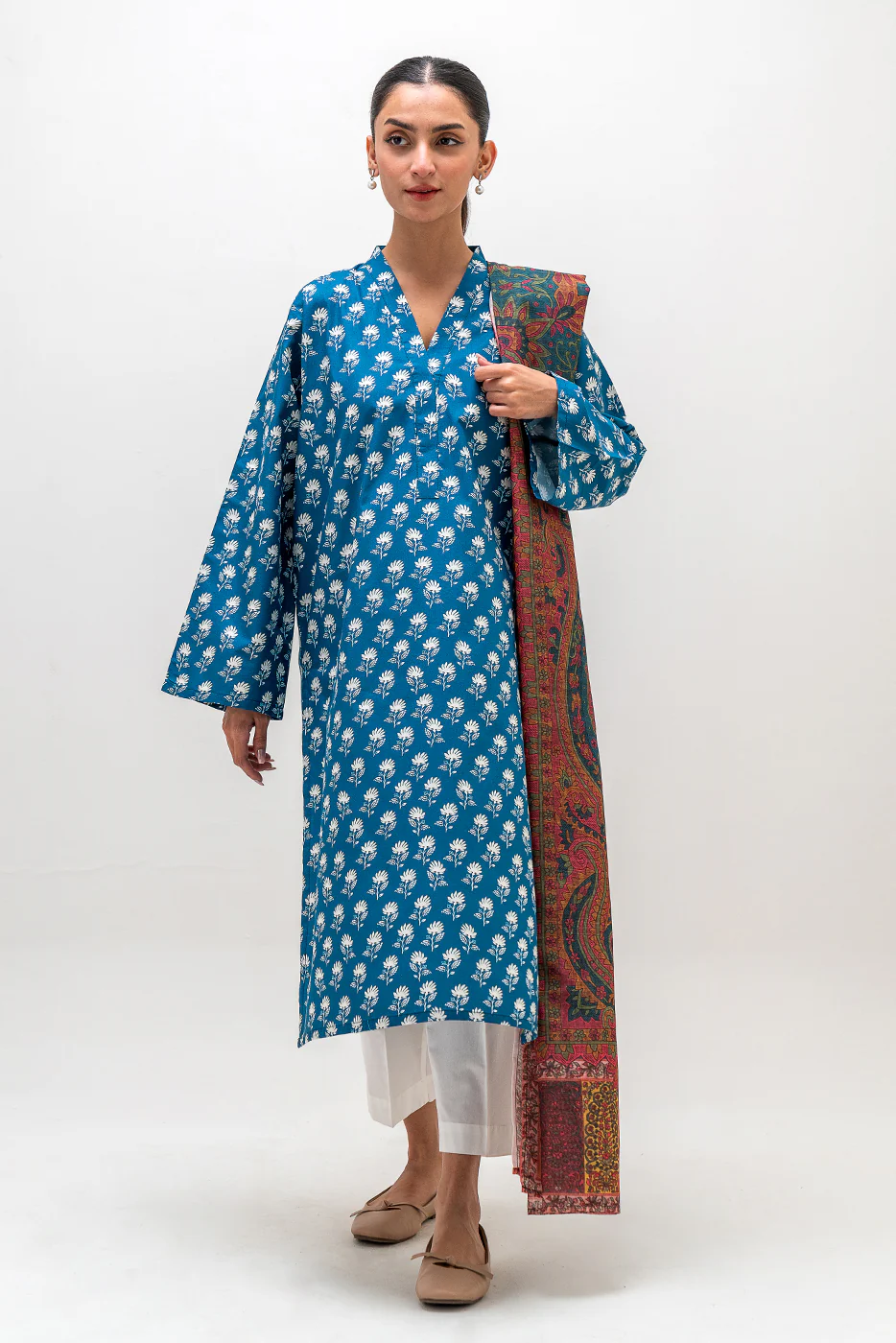 2 PIECE PRINTED CAMBRIC SUIT (PRET) - Image 2