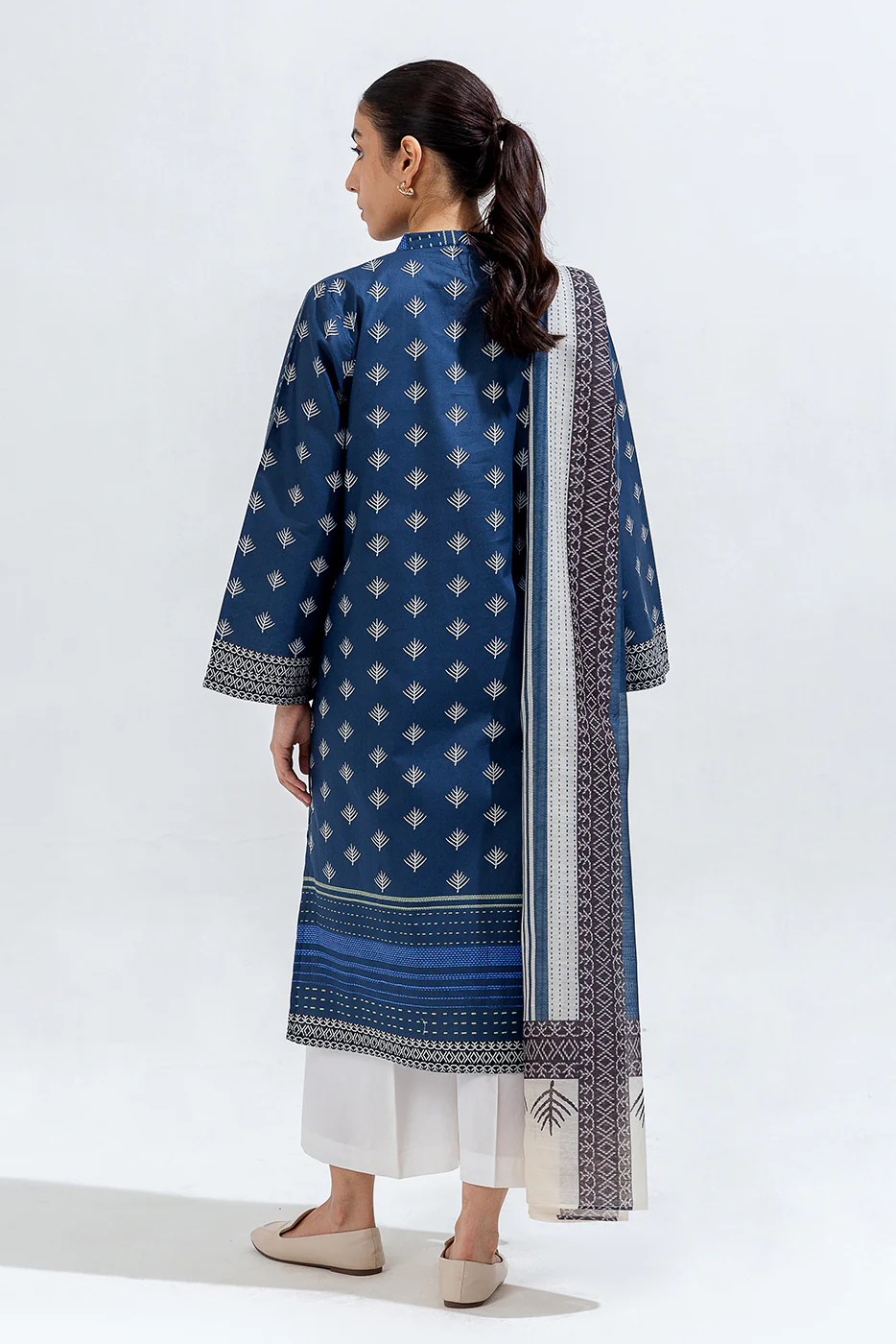 2 PIECE PRINTED CAMBRIC SUIT (PRET) - Image 3