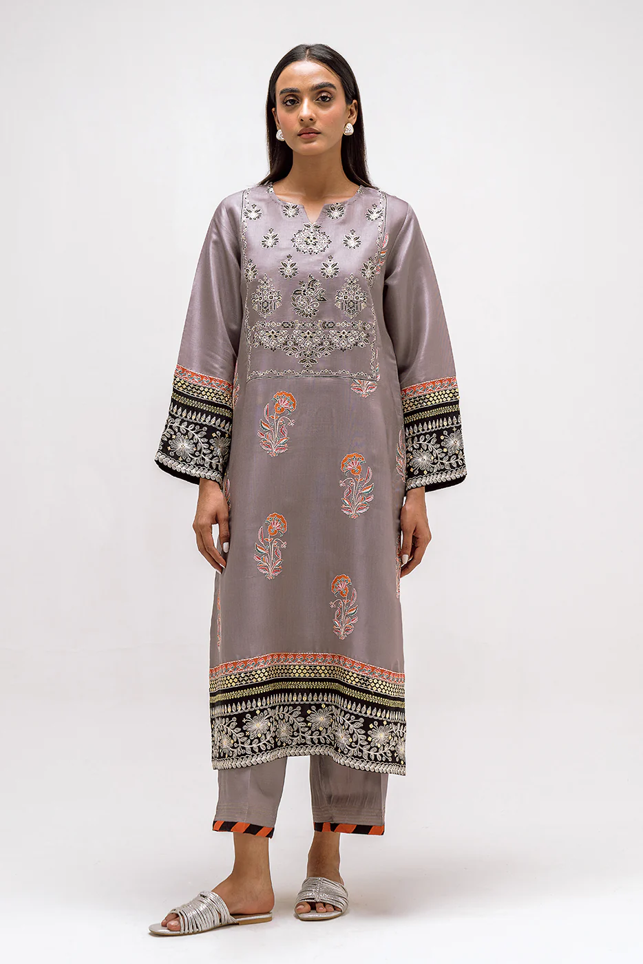 2 PIECE EMBROIDERED SILK SUIT (LUXURY-PRET) - Image 2