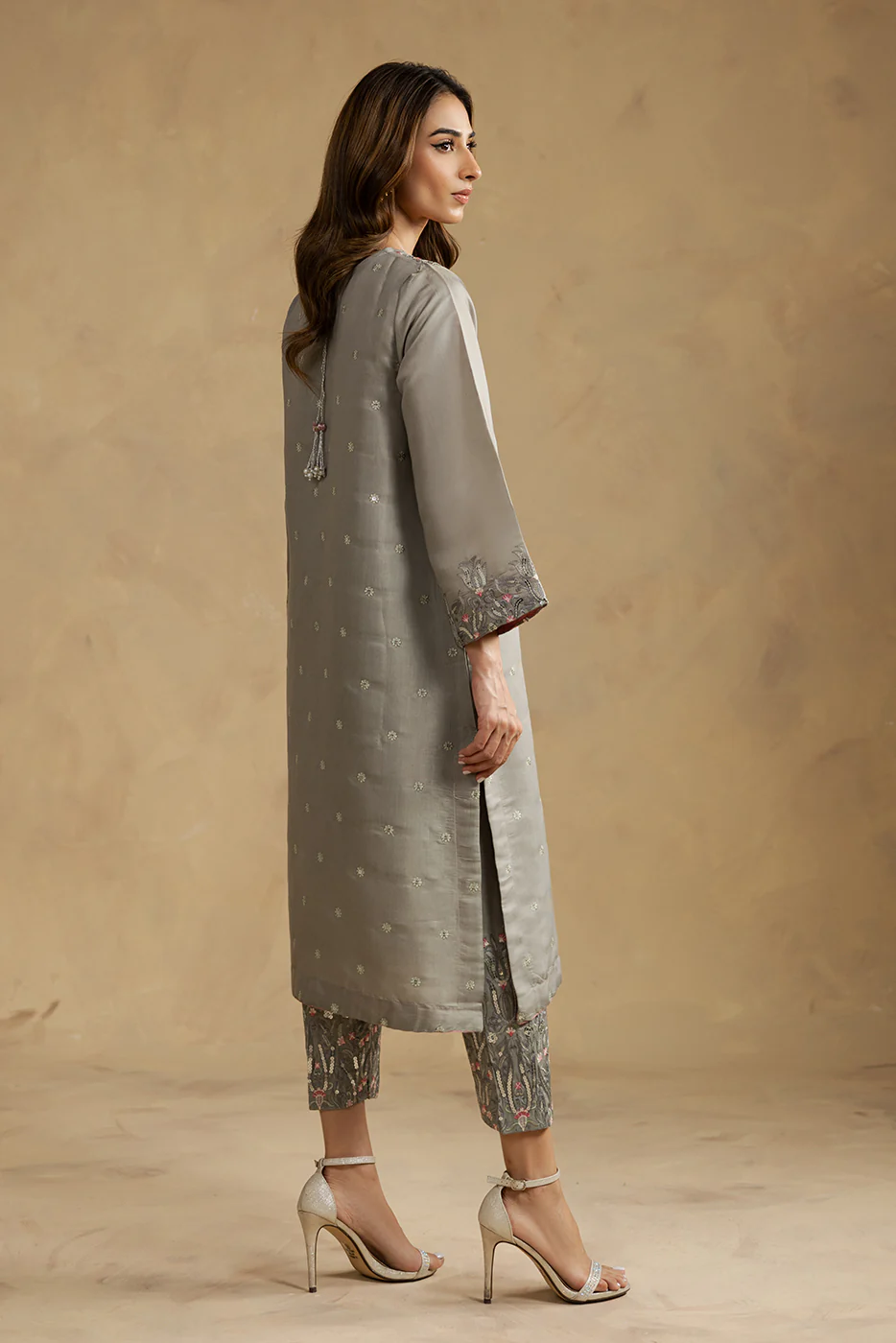 2 PIECE EMBROIDERED SILK SUIT (LUXURY-PRET) - Image 5
