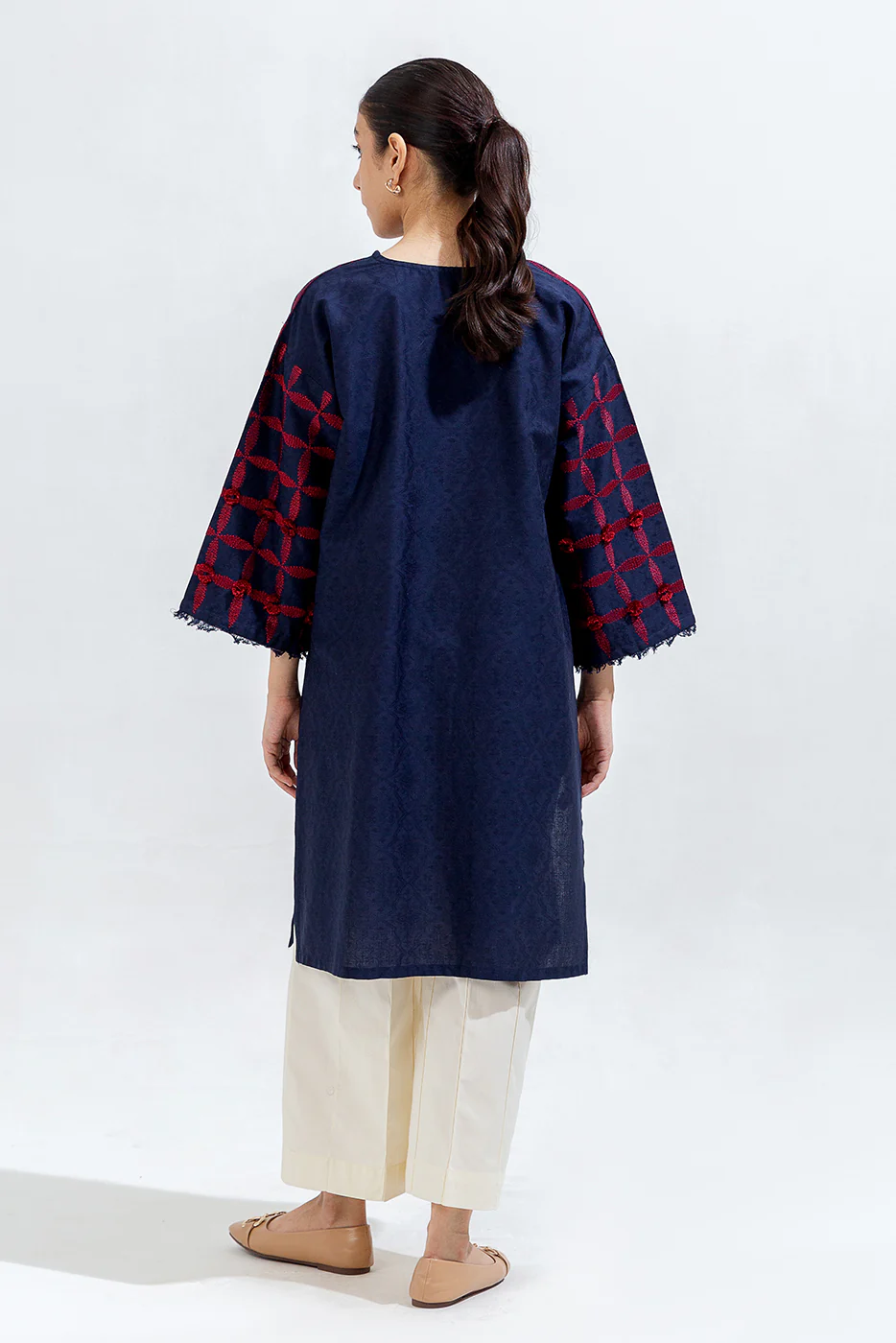 EMBROIDERED CAMBRIC JACQUARD SHIRT (PRET) - Image 3