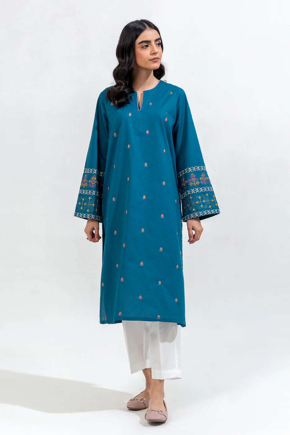 EMBROIDERED CAMBRIC SHIRT (PRET) - Image 2