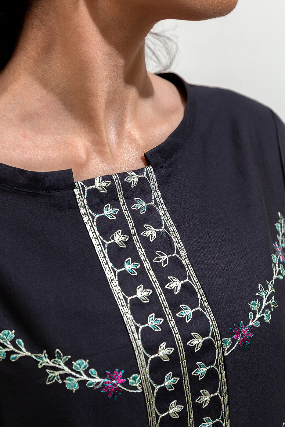 3 PIECE EMBROIDERED CAMBRIC SUIT (PRET) - Image 5