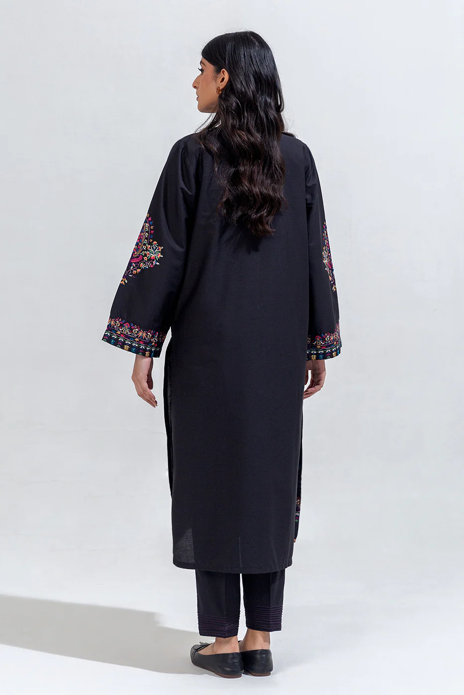 2 PIECE EMBROIDERED CAMBRIC SUIT (PRET) - Image 3