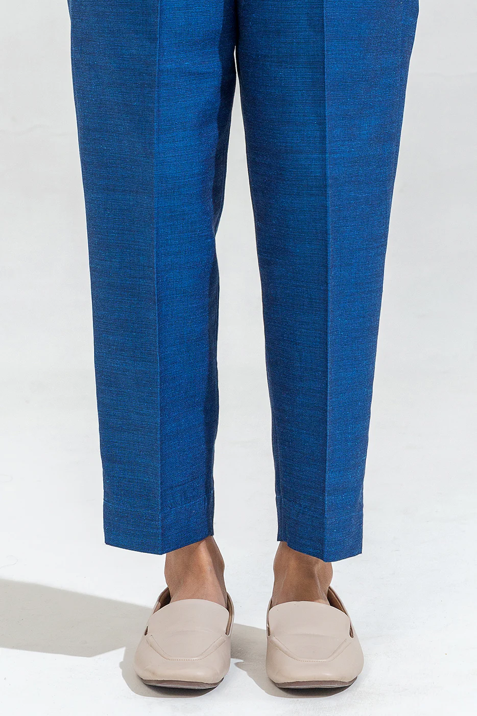 2 PIECE EMBROIDERED CHAMBRAY SUIT (PRET) - Image 4