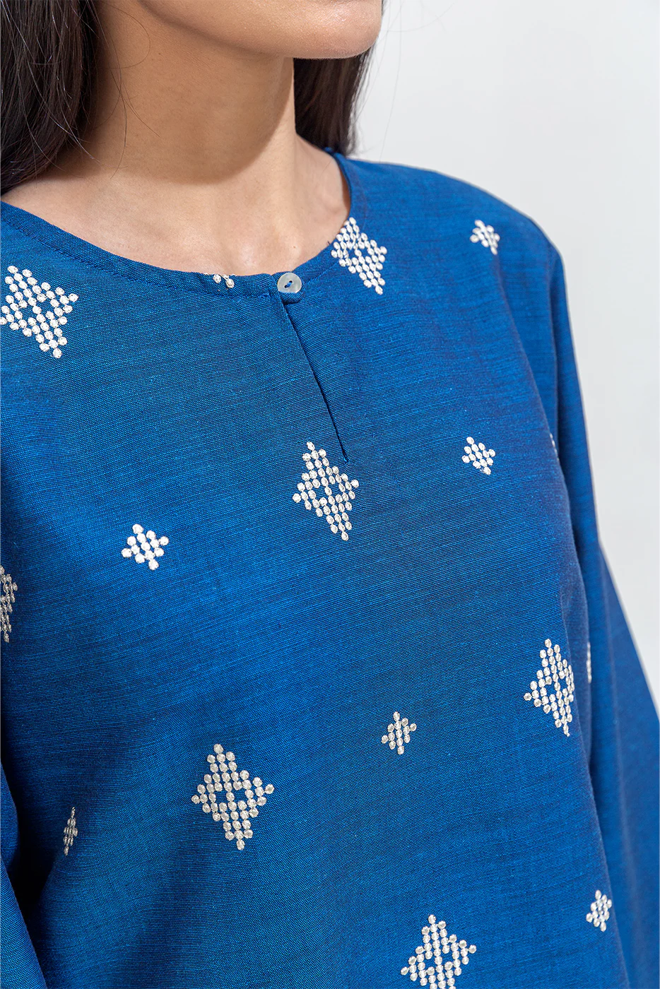 2 PIECE EMBROIDERED CHAMBRAY SUIT (PRET) - Image 5