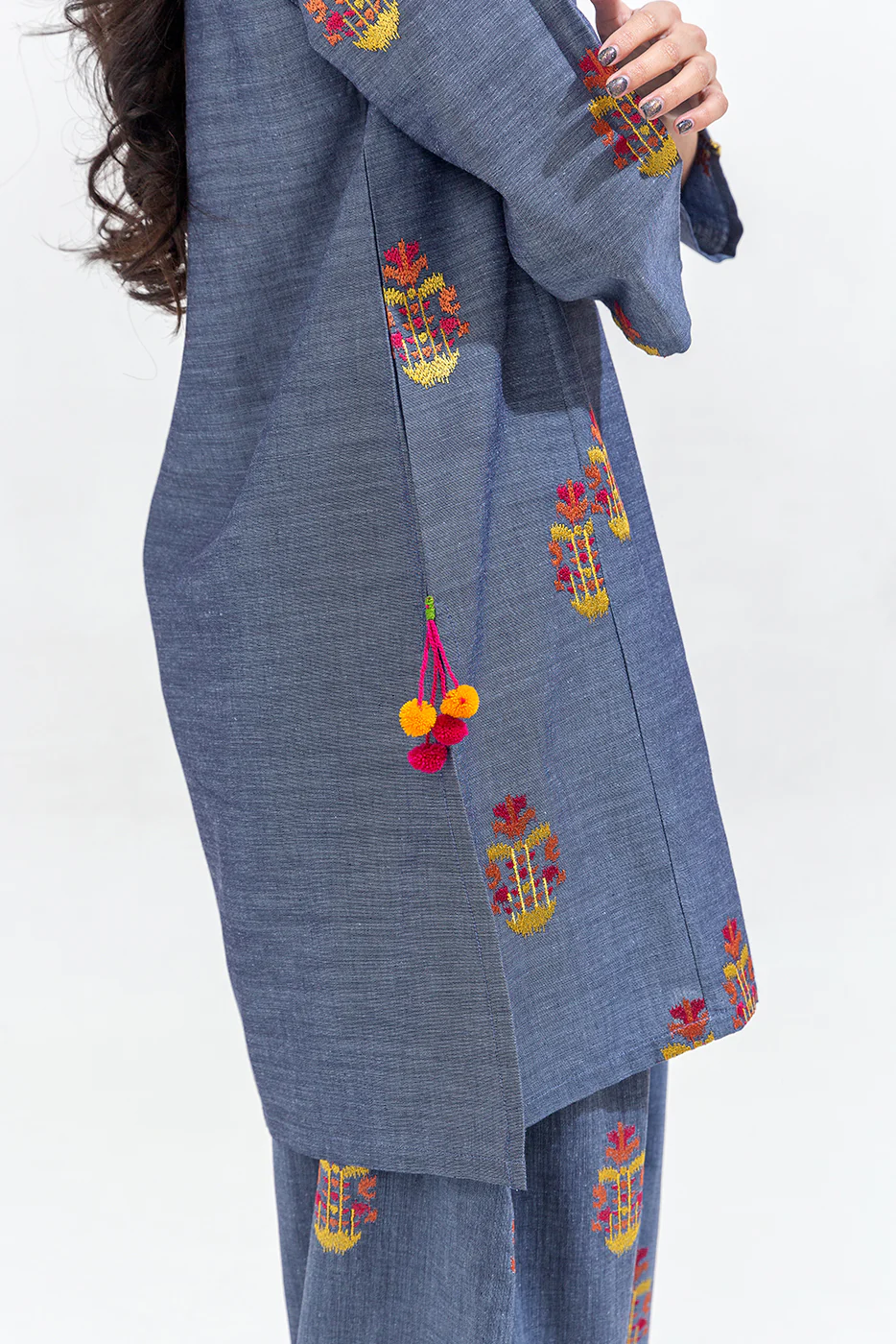 2 PIECE EMBROIDERED CHAMBRAY SUIT (PRET) - Image 5