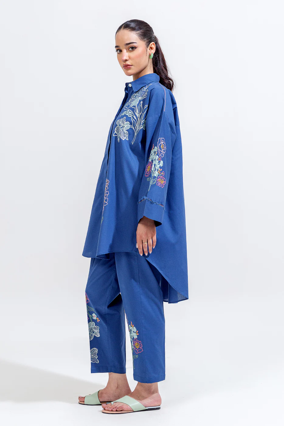 2 PIECE BASIC CAMBRIC SUIT (PRET) - Image 3