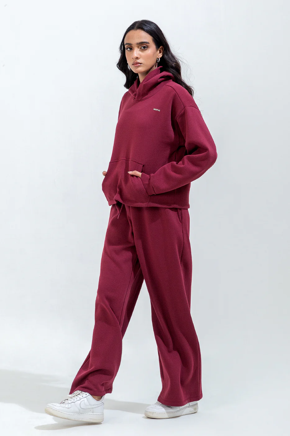 CROPPED GRAPHIC HOODIE - Image 3