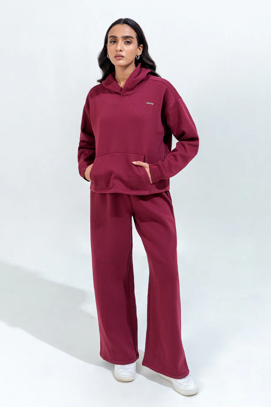 CROPPED GRAPHIC HOODIE - Image 4