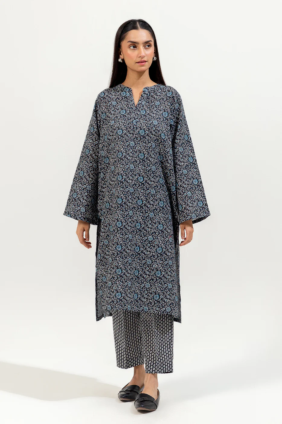 2 PIECE PRINTED KHADDAR SUIT (PRET) - Image 2
