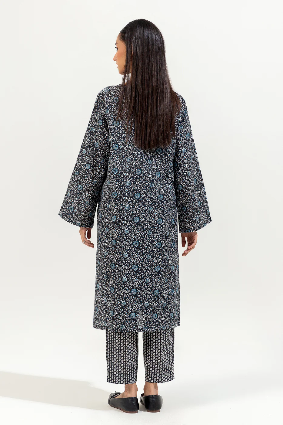 2 PIECE PRINTED KHADDAR SUIT (PRET) - Image 3