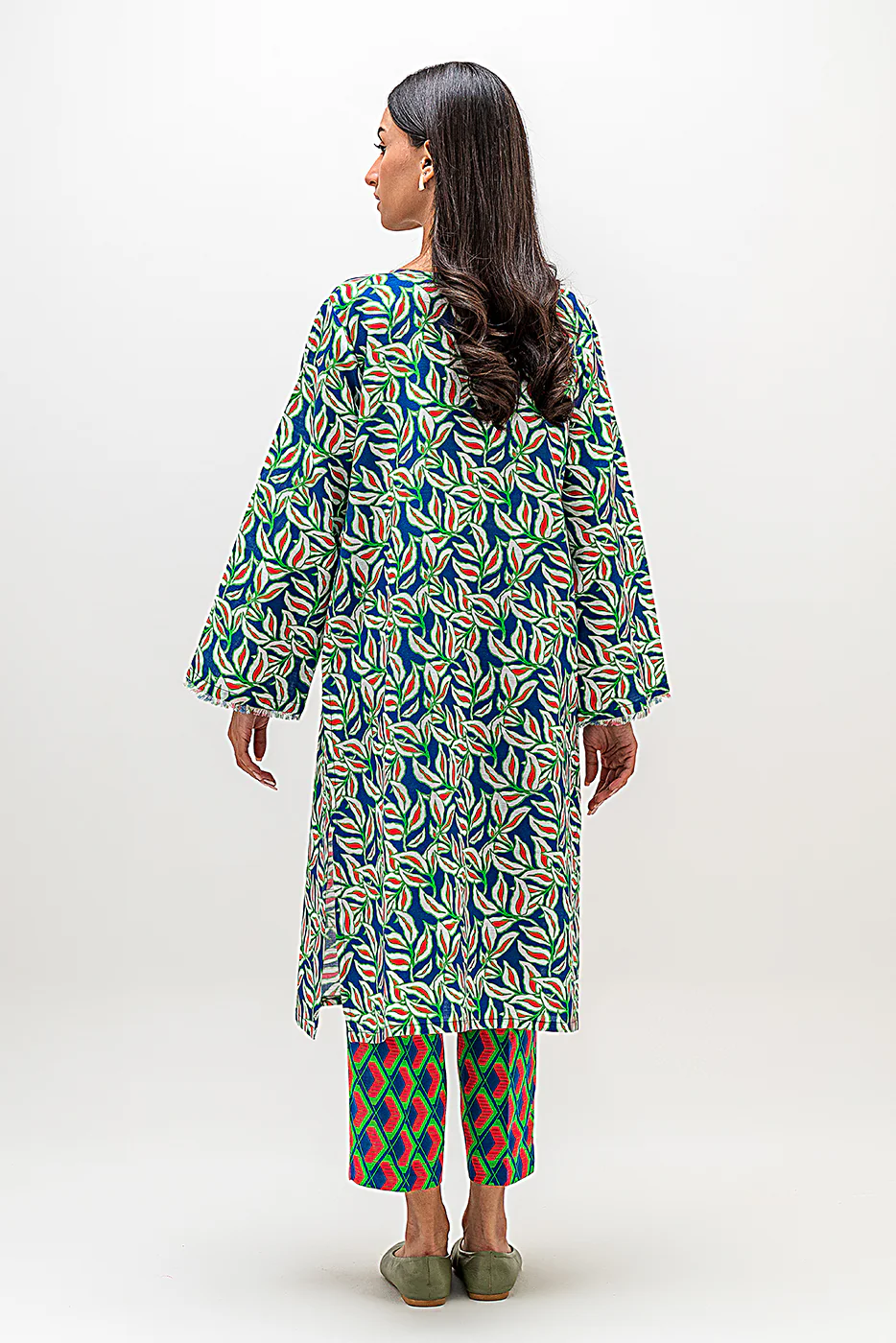 2 PIECE PRINTED KHADDAR SUIT (PRET) - Image 3