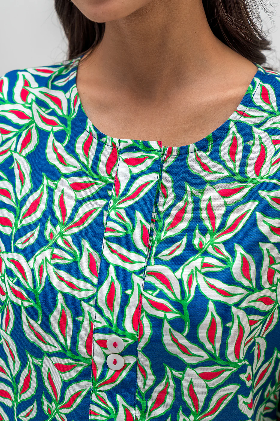 2 PIECE PRINTED KHADDAR SUIT (PRET) - Image 4