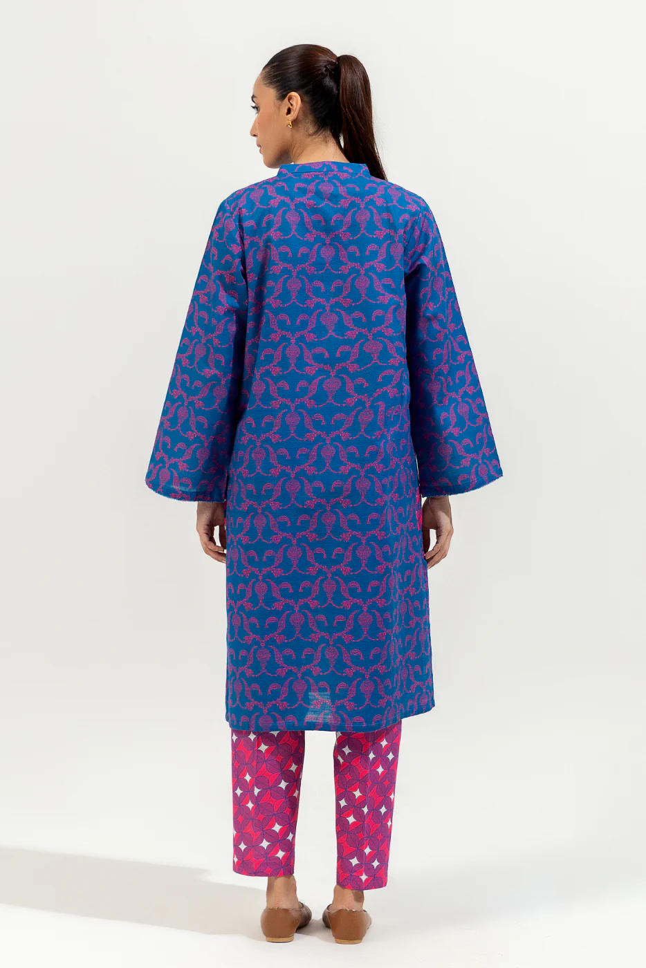 2 PIECE PRINTED KHADDAR SUIT (PRET) - Image 4