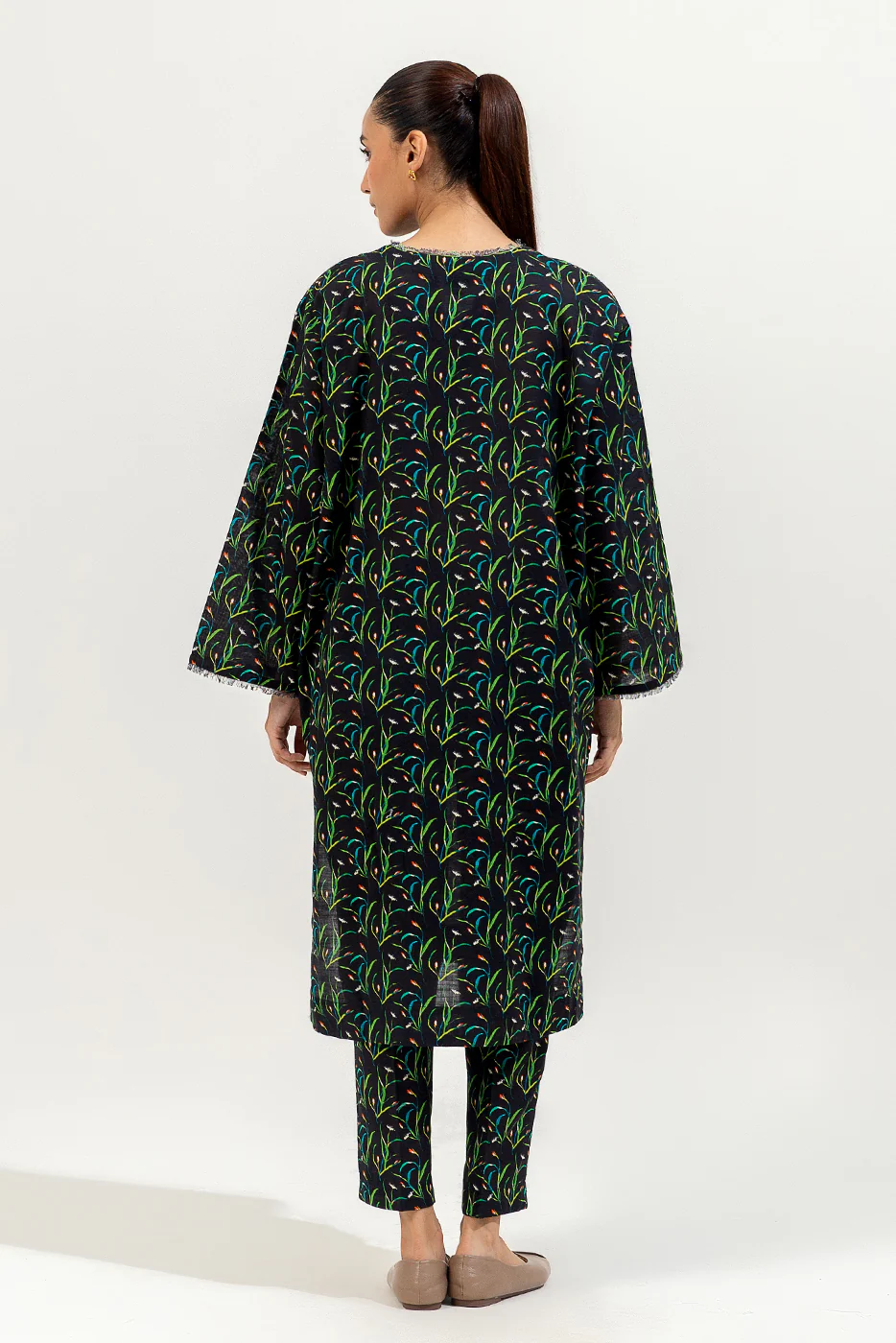 2 PIECE PRINTED KHADDAR SUIT (PRET) - Image 3