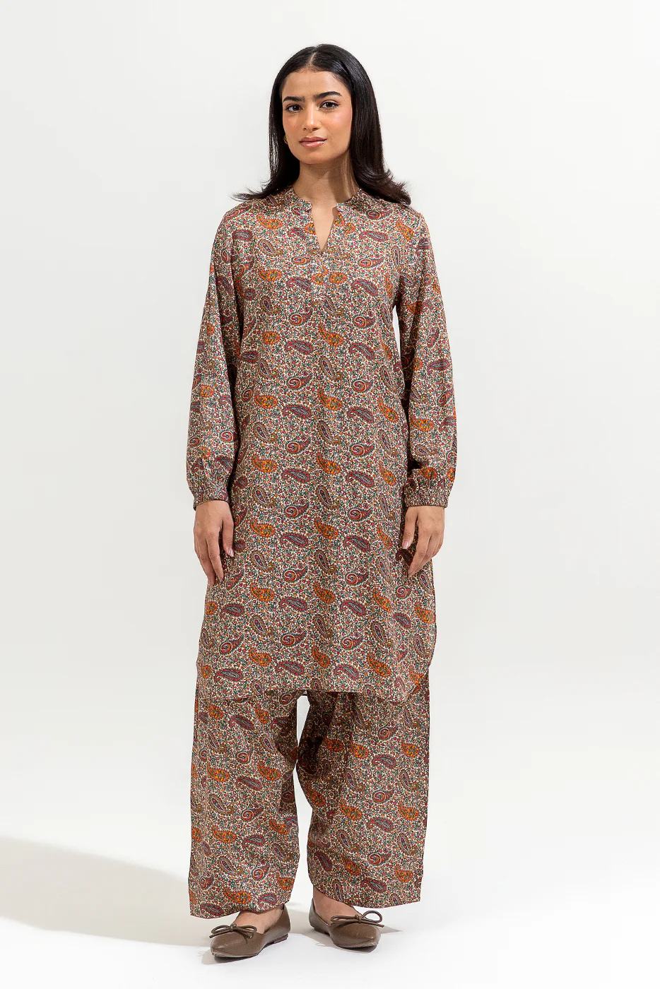 2 PIECE PRINTED VISCOSE SUIT (PRET) - Image 2