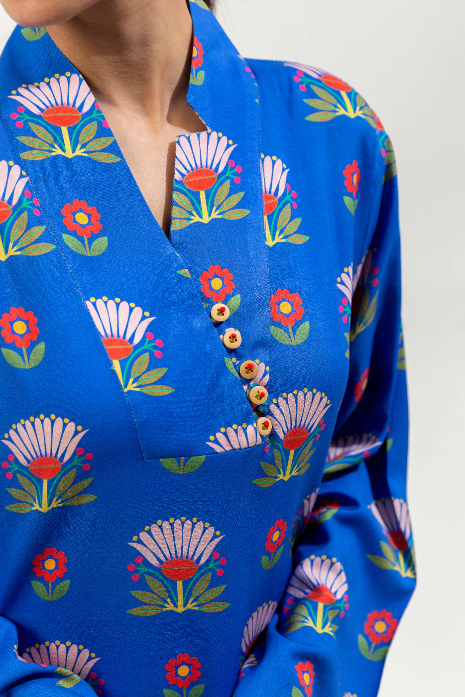 2 PIECE PRINTED VISCOSE SUIT (PRET) - Image 4