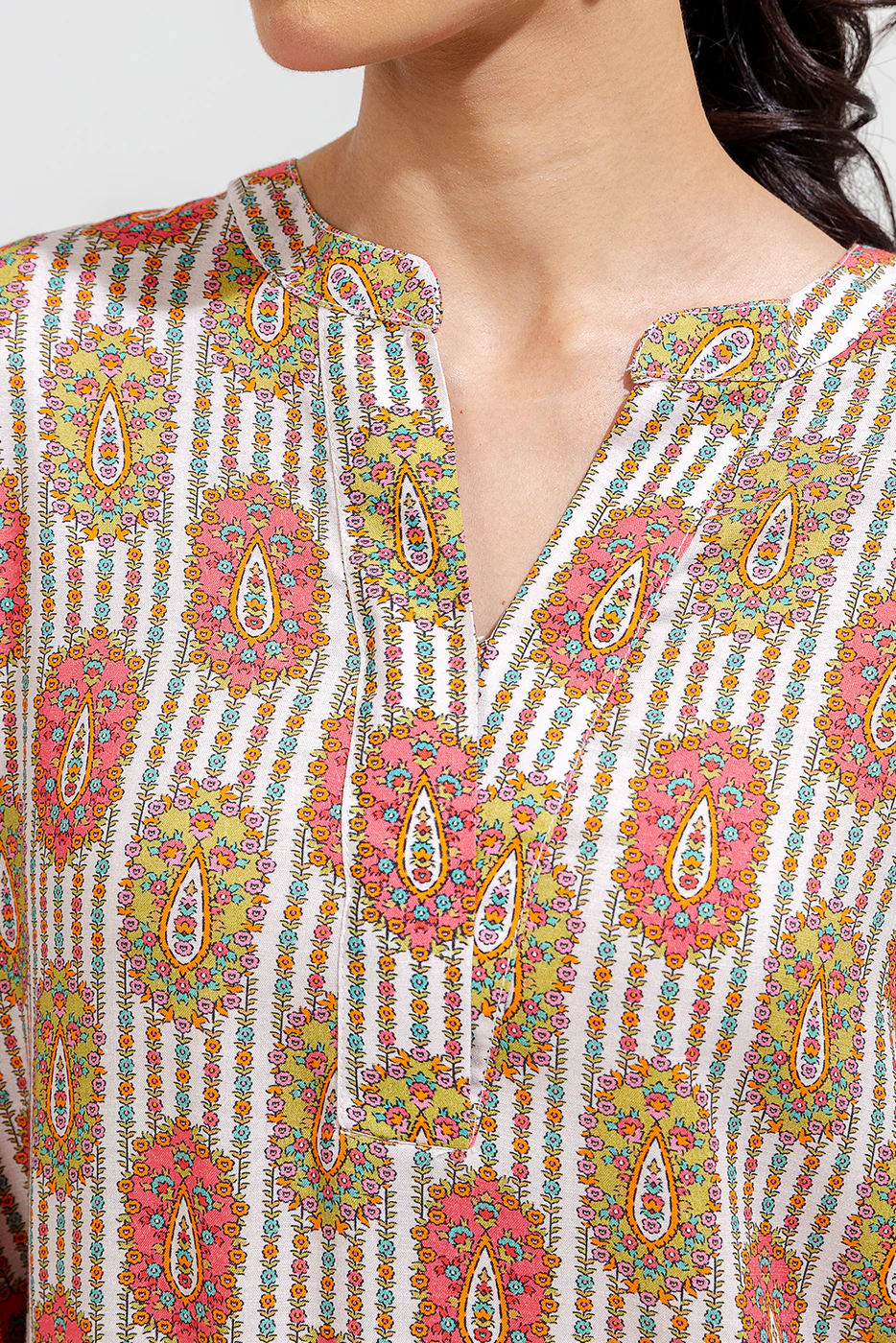 2 PIECE PRINTED VISCOSE SUIT (PRET) - Image 5