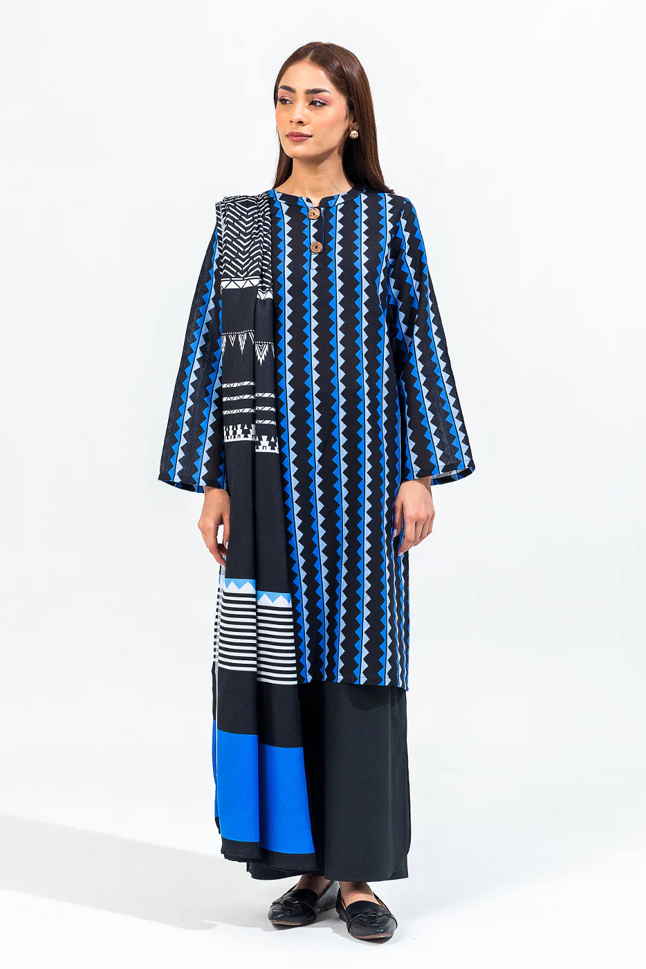 2 PIECE PRINTED KHADDAR SUIT (PRET) - Image 2