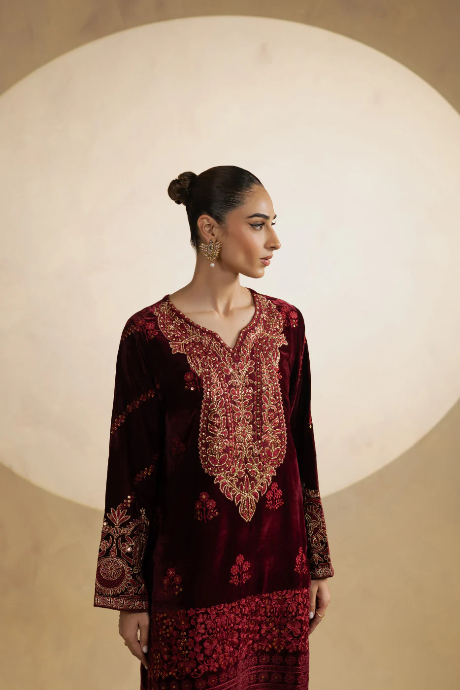 2 PIECE EMBROIDERED VELVET SUIT (LUXURY-PRET) - Image 2