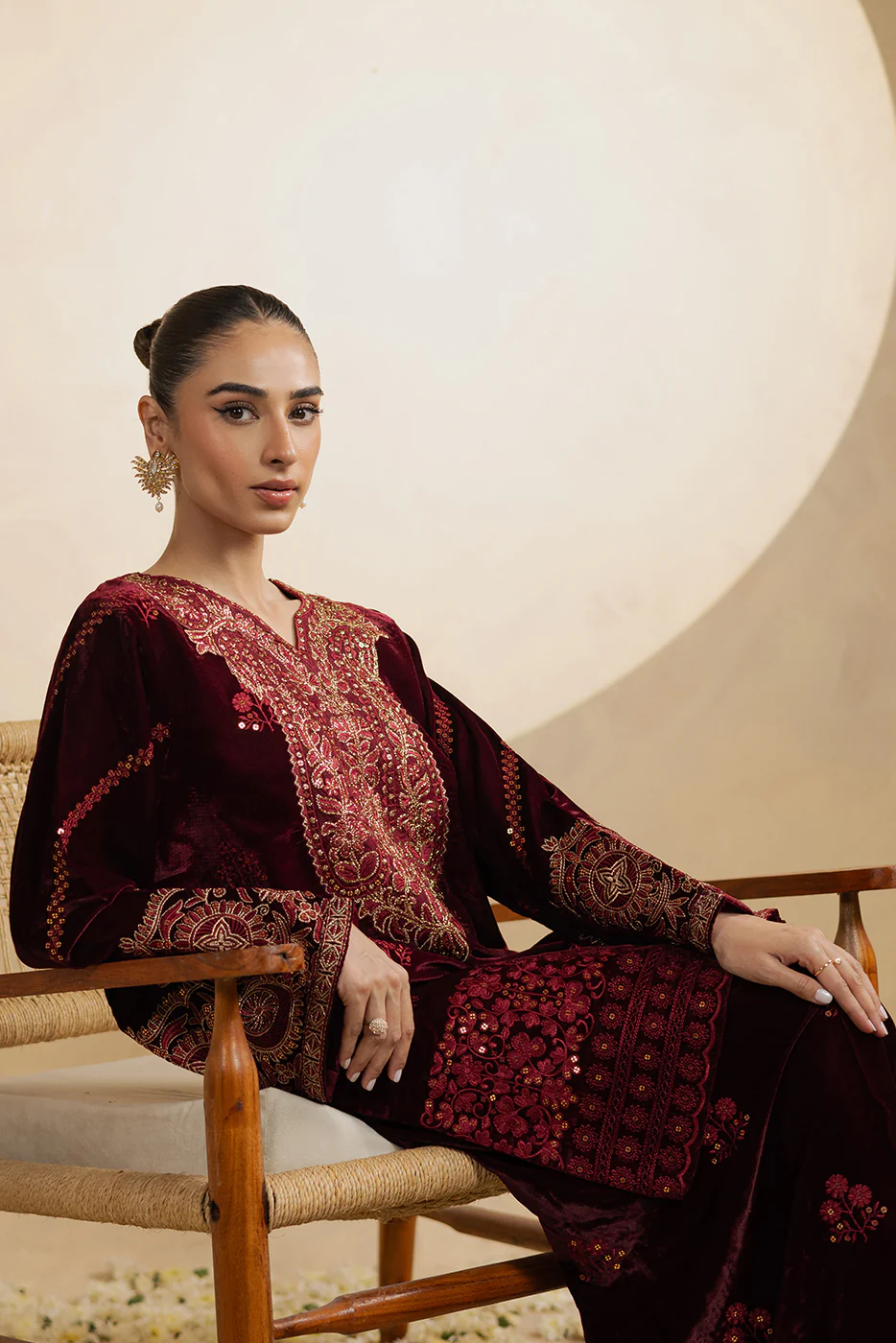 2 PIECE EMBROIDERED VELVET SUIT (LUXURY-PRET) - Image 6