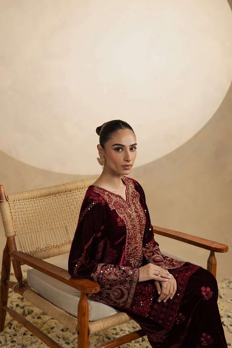 2 PIECE EMBROIDERED VELVET SUIT (LUXURY-PRET) - Image 7