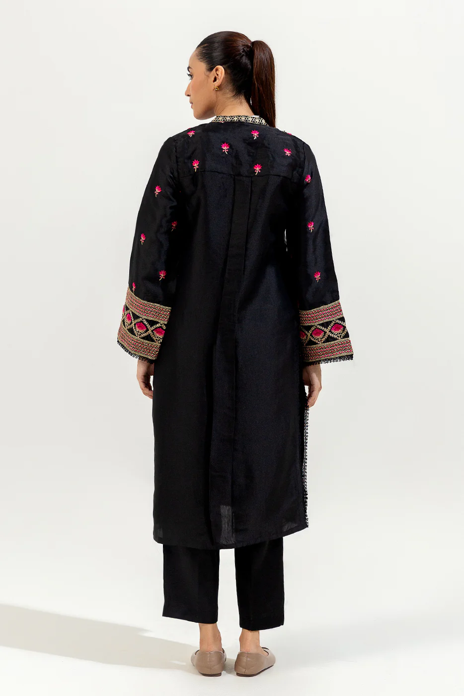 2 PIECE EMBROIDERED SILK SUIT (LUXURY-PRET) - Image 3