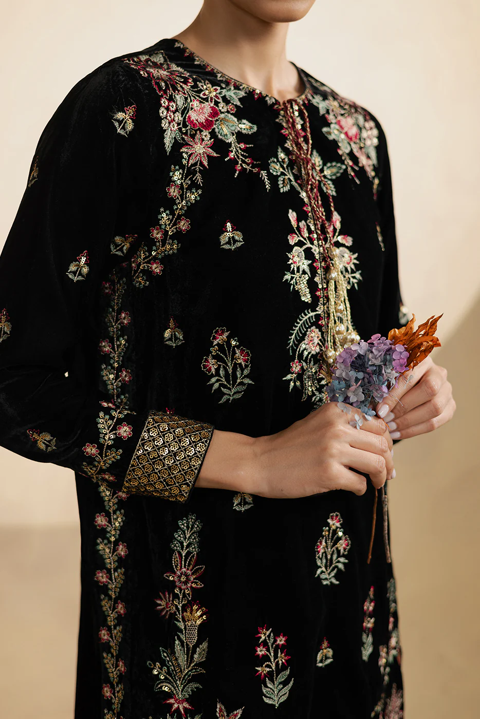 2 PIECE EMBROIDERED VELVET SUIT (LUXURY-PRET) - Image 5