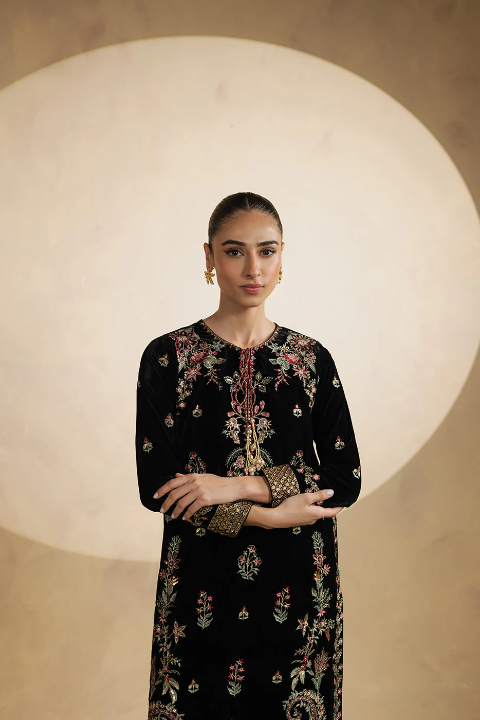 2 PIECE EMBROIDERED VELVET SUIT (LUXURY-PRET) - Image 7