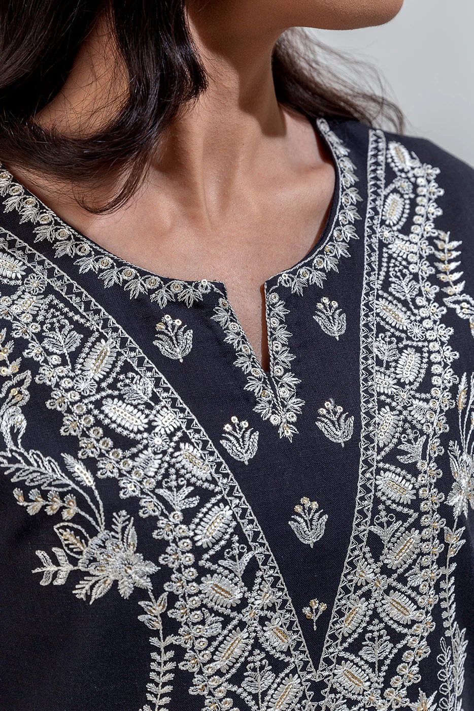 2 PIECE EMBROIDERED KHADDAR SUIT (PRET) - Image 2