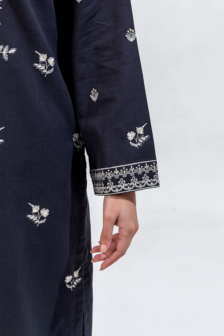 2 PIECE EMBROIDERED KHADDAR SUIT (PRET) - Image 5