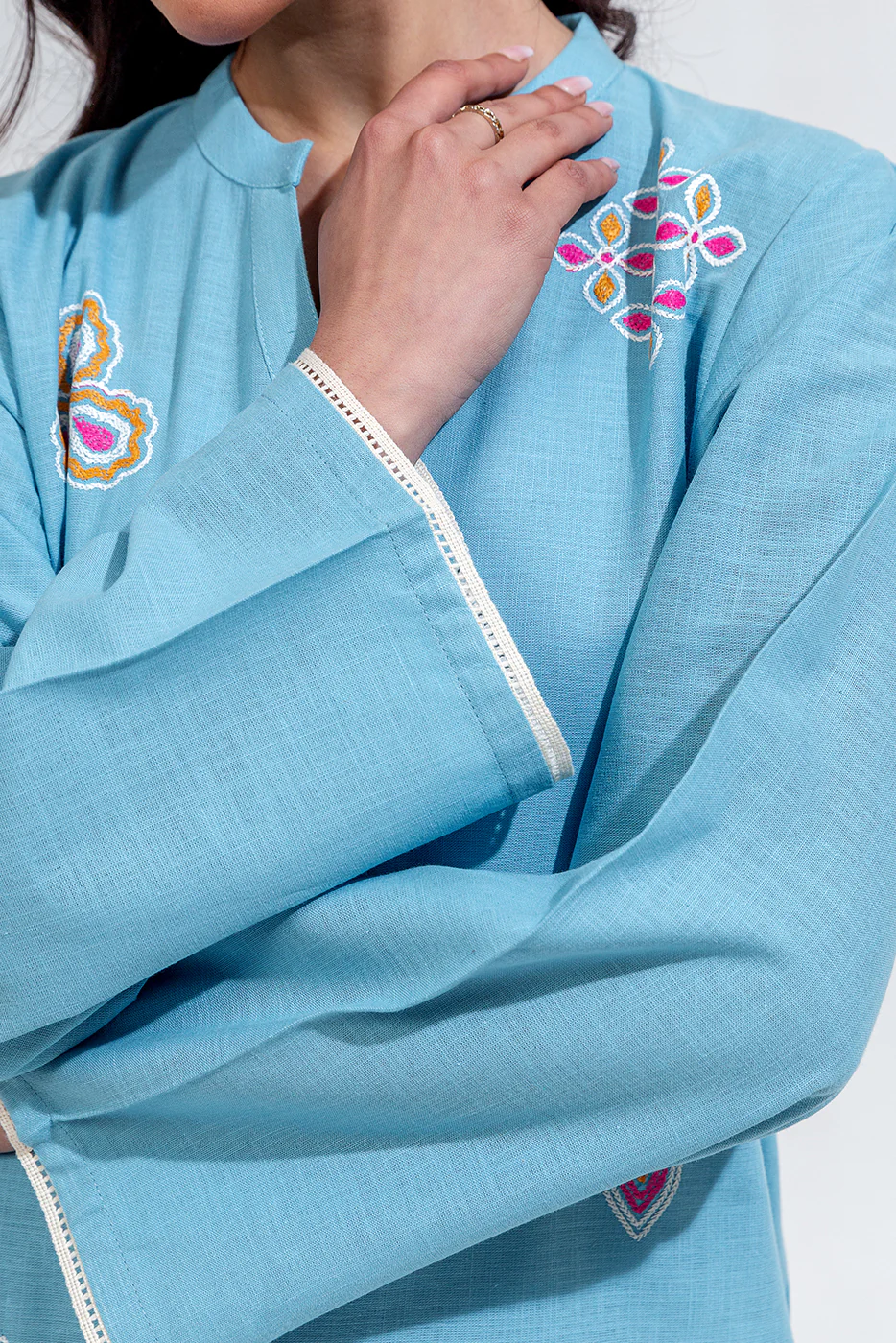 2 PIECE EMBROIDERED KHADDAR SUIT (PRET) - Image 5