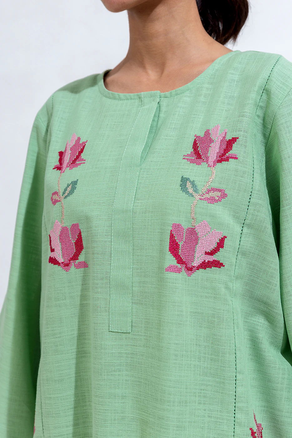 2 PIECE EMBROIDERED TWO WAY SLUB SUIT (PRET) - Image 4
