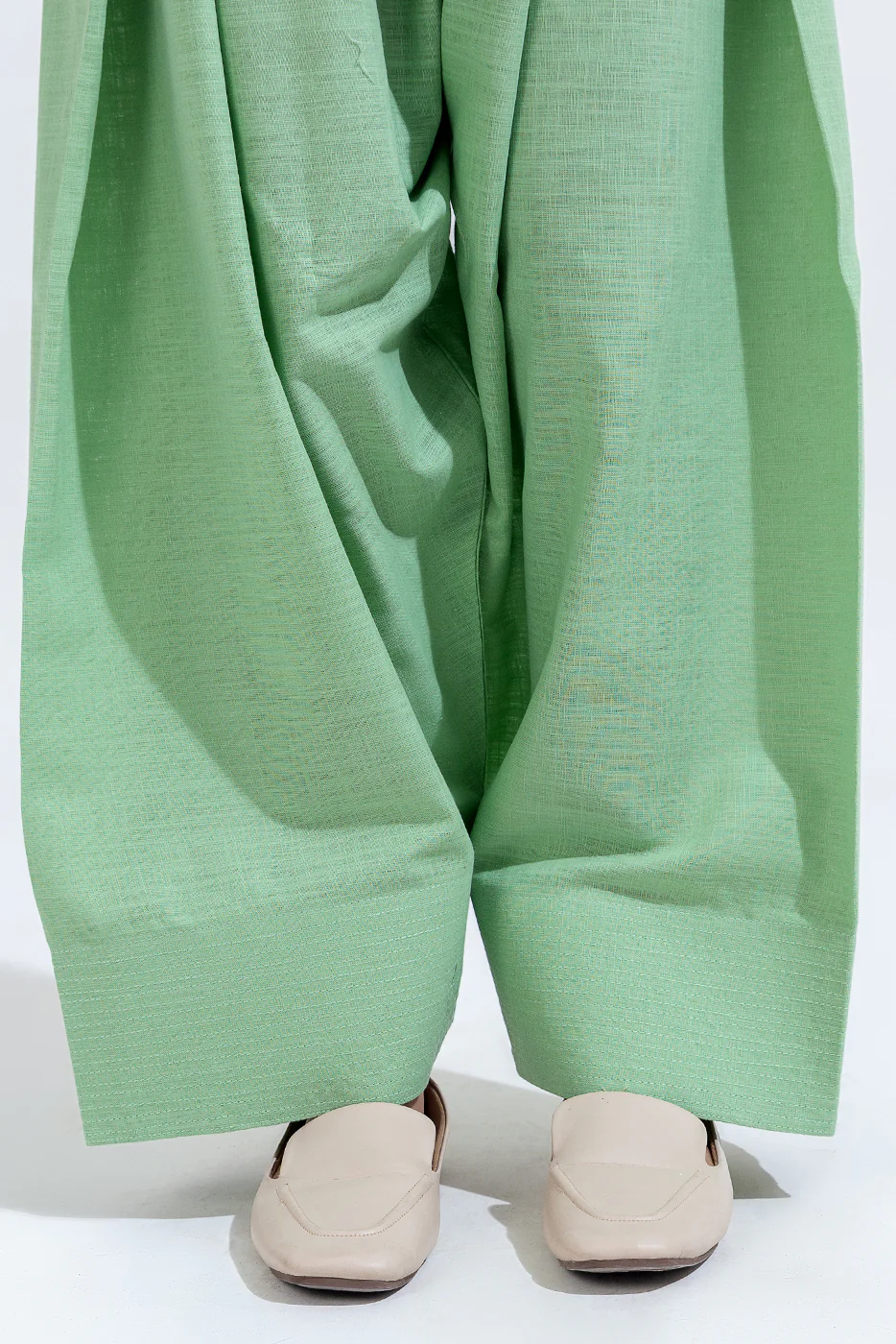 2 PIECE EMBROIDERED TWO WAY SLUB SUIT (PRET) - Image 6