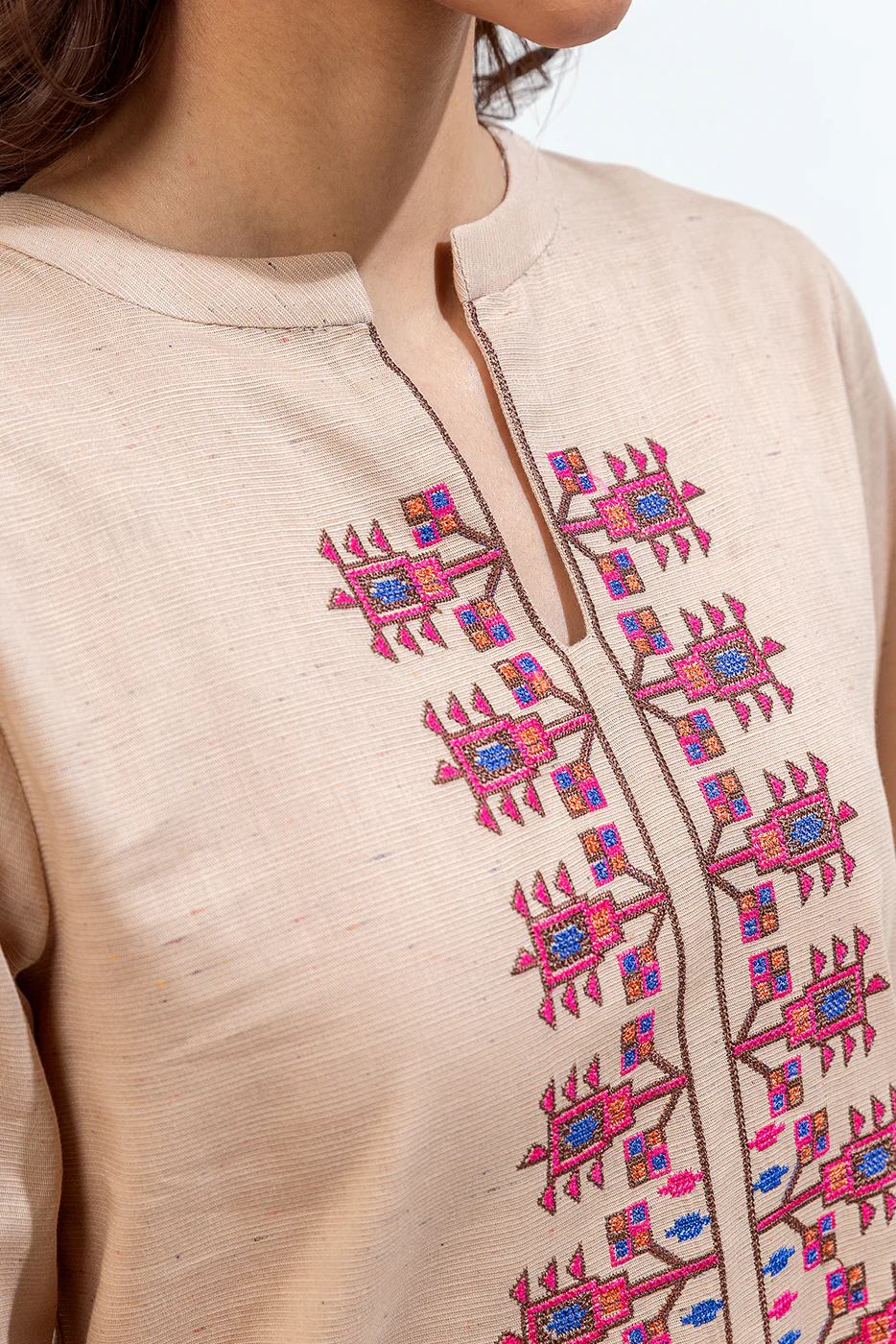 2 PIECE EMBROIDERED KHADDAR SUIT (PRET) - Image 5