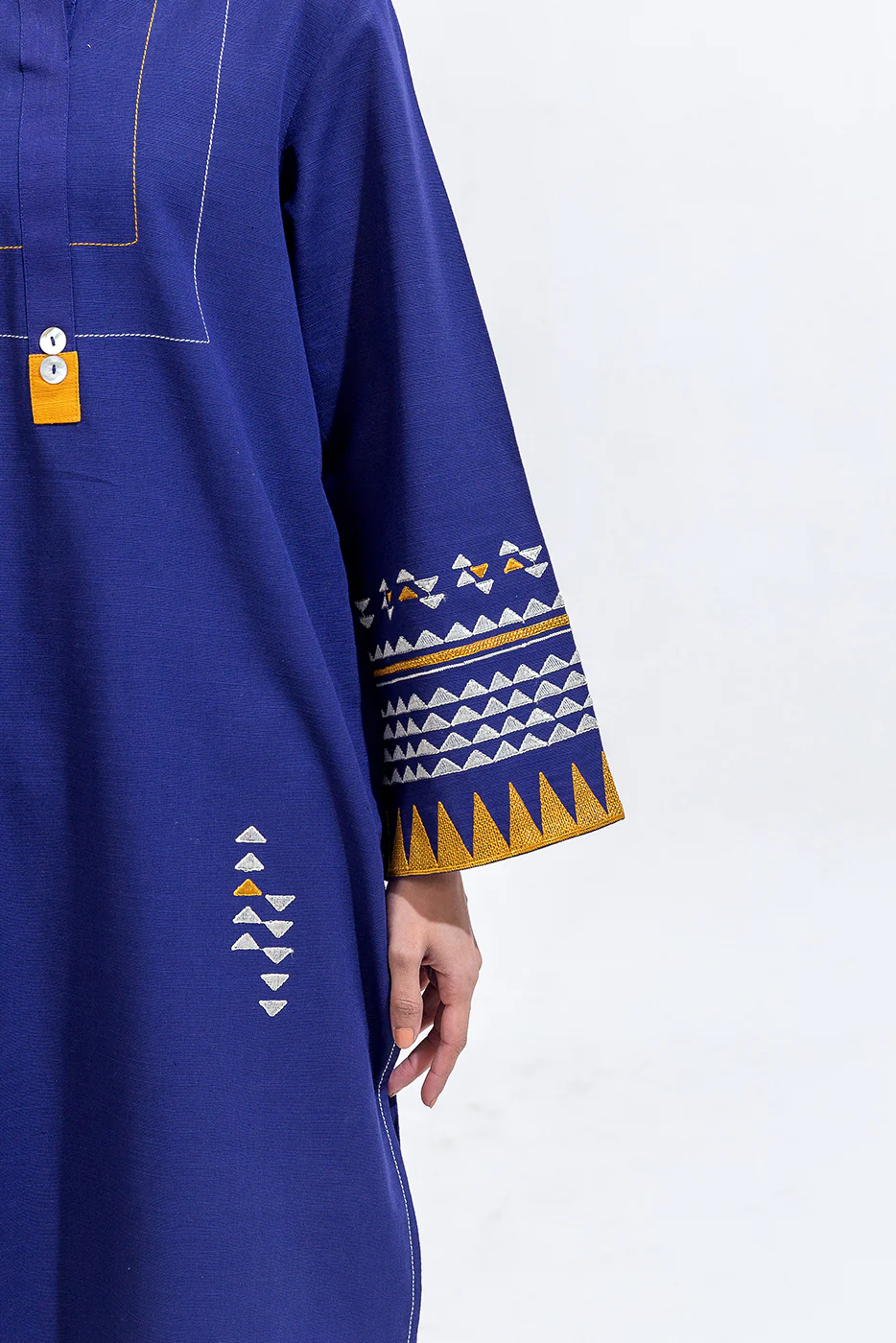 2 PIECE EMBROIDERED KHADDAR SUIT (PRET) - Image 5