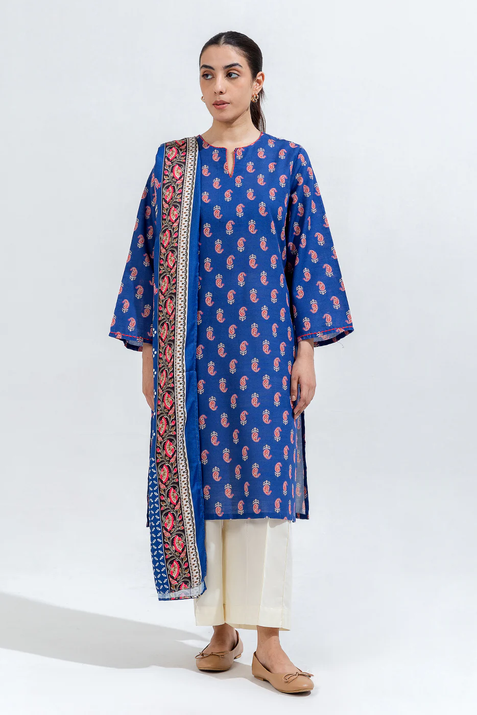 2 PIECE PRINTED KHADDAR SUIT (PRET) - Image 2