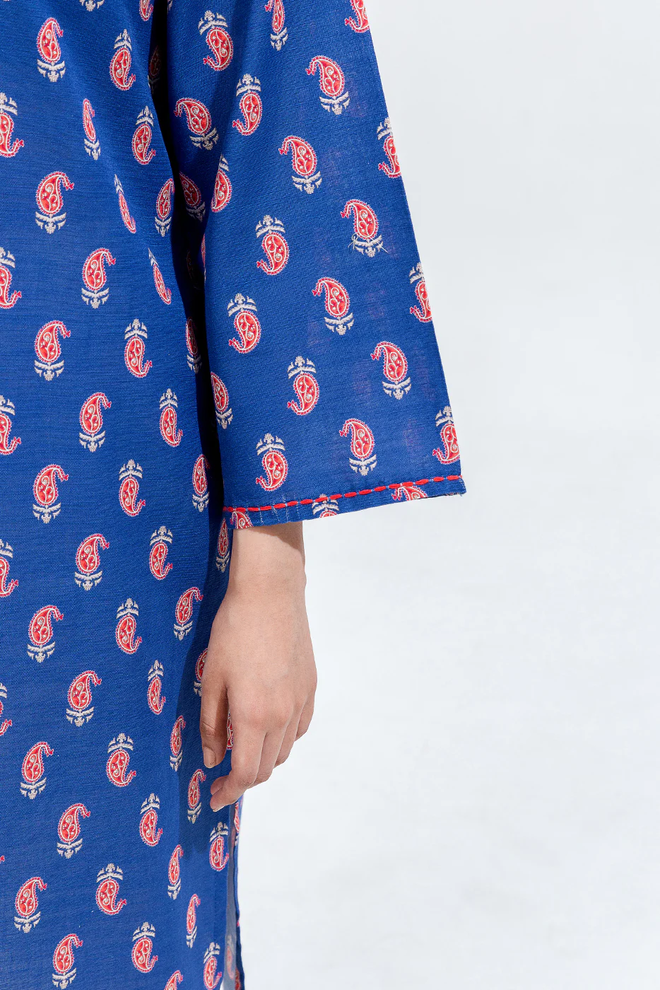 2 PIECE PRINTED KHADDAR SUIT (PRET) - Image 5
